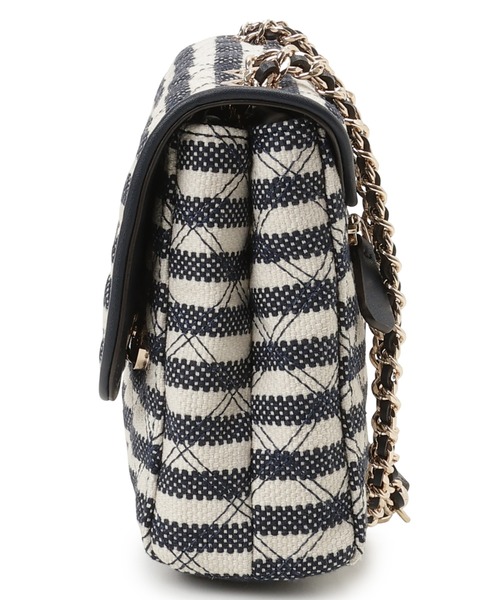 Guess(ゲス)の「GIULLY II Convertible Flap ショルダーバッグ(ショルダーバッグ・レディース・ネイビー・ONE SIZE)」の3枚目の写真