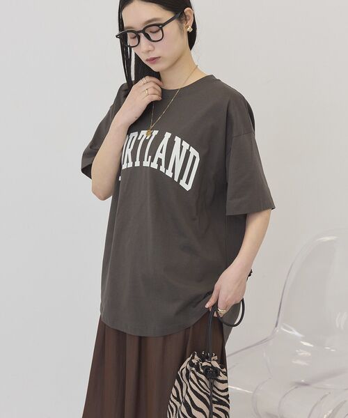 AMERICAN HOLIC(アメリカンホリック)の「PORTLAND裾ラウンドTシャツ(Tシャツ/カットソー・レディース・オフホワイト/チャコールグレー/ネイビー/ホワイト系その他/グレー系その他・FREE)」の14枚目の写真