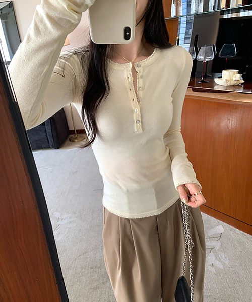 Girly Doll(ガーリードール)の「ヘンリーネック長袖トップス(Tシャツ/カットソー・レディース・ピンク/ネイビー/イエロー/ベージュ/モカ・F)」の11枚目の写真