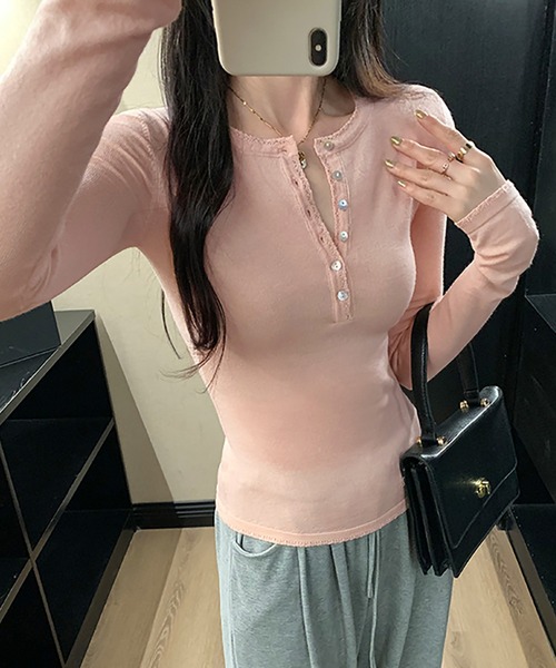 Girly Doll(ガーリードール)の「ヘンリーネック長袖トップス(Tシャツ/カットソー・レディース・ピンク/ネイビー/イエロー/ベージュ/モカ・F)」の15枚目の写真