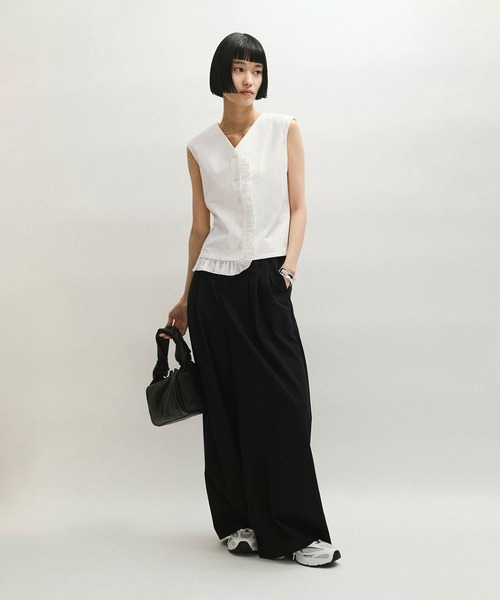 ADAM ET ROPE'（アダムエロペ）の「【WEB限定】・【定番】ラッフルコンビスリーブレストップス（Tシャツ/カットソー・レディース・ブラック/ブラック系その他2/ホワイト・FREE）」の17枚目の写真