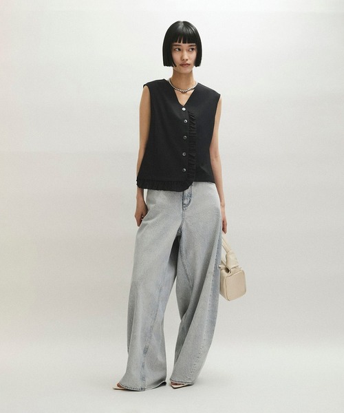 ADAM ET ROPE'（アダムエロペ）の「【WEB限定】・【定番】ラッフルコンビスリーブレストップス（Tシャツ/カットソー・レディース・ブラック/ブラック系その他2/ホワイト・FREE）」の19枚目の写真