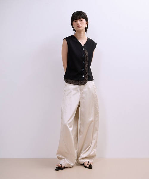 ADAM ET ROPE'（アダムエロペ）の「【WEB限定】・【定番】ラッフルコンビスリーブレストップス（Tシャツ/カットソー・レディース・ブラック/ブラック系その他2/ホワイト・FREE）」の20枚目の写真