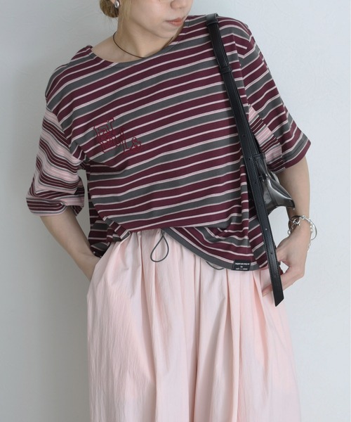 Eimee Law(エイミーロウ)の「ボーダーパッチワーク エンブロクロップドTシャツ(Tシャツ/カットソー・レディース・ボルドー/カーキ/サックスブルー・FREE)」の3枚目の写真