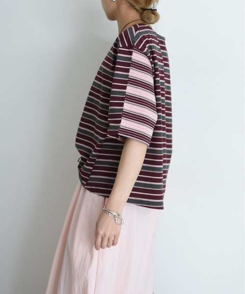 Eimee Law(エイミーロウ)の「ボーダーパッチワーク エンブロクロップドTシャツ(Tシャツ/カットソー・レディース・ボルドー/カーキ/サックスブルー・FREE)」の4枚目の写真