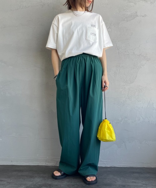 Manhattan Portage（マンハッタンポーテージ）の「[MANHATTAN PORTAGE/マンハッタンポーテージ] スカイラインロゴ ショートスリーブ ポケットTシャツ（Tシャツ/カットソー・レディース・ホワイト/ブラック・M/XL/L）」の12枚目の写真