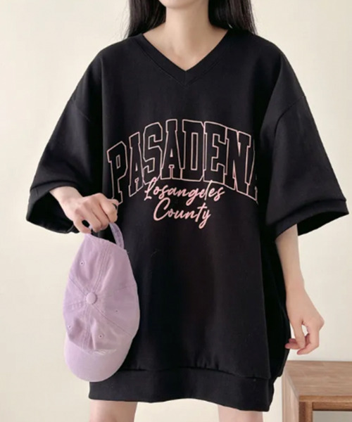 VIVID LADY(ビビッドレディー)の「カレッジロゴ Vネック 半袖スウェット(Tシャツ/カットソー・レディース・ライトグレー/グレー/ブラック・FREE)」の2枚目の写真