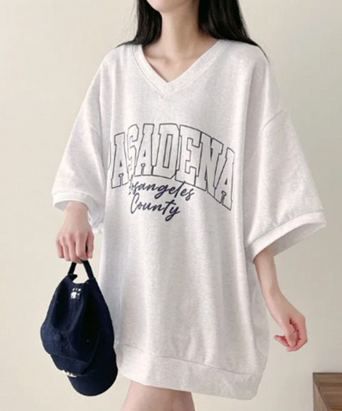 VIVID LADY(ビビッドレディー)の「カレッジロゴ Vネック 半袖スウェット(Tシャツ/カットソー・レディース・ライトグレー/グレー/ブラック・FREE)」の5枚目の写真