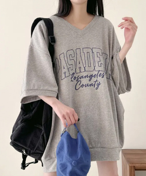 VIVID LADY(ビビッドレディー)の「カレッジロゴ Vネック 半袖スウェット(Tシャツ/カットソー・レディース・ライトグレー/グレー/ブラック・FREE)」の9枚目の写真