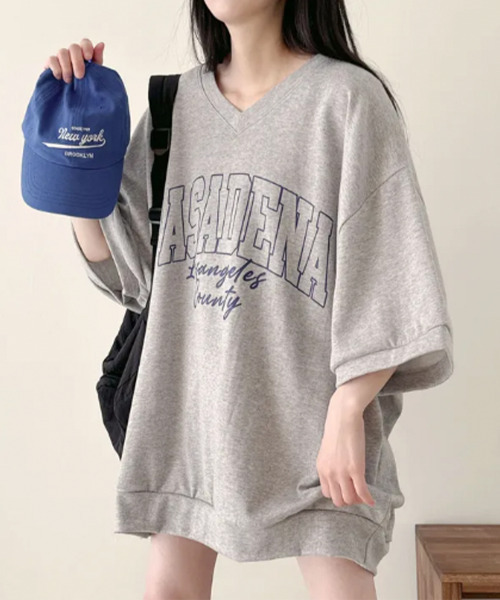 VIVID LADY(ビビッドレディー)の「カレッジロゴ Vネック 半袖スウェット(Tシャツ/カットソー・レディース・ライトグレー/グレー/ブラック・FREE)」の11枚目の写真