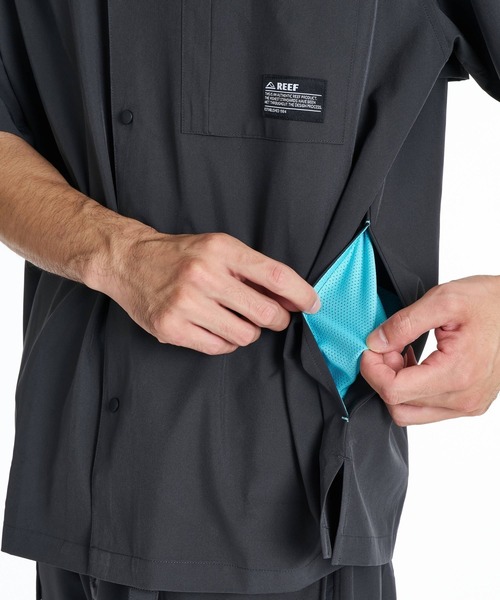 REEF(リーフ)の「REEF メンズ 26SM BAJA DRYSHIRTS 半袖シャツ 【2026年夏モデル】/リーフ速乾UVカット接触冷感シャツ(シャツ/ブラウス・メンズ・ブルー系その他/チャコールグレー・SMALL/MEDIUM/X-LARGE/LARGE)」の5枚目の写真