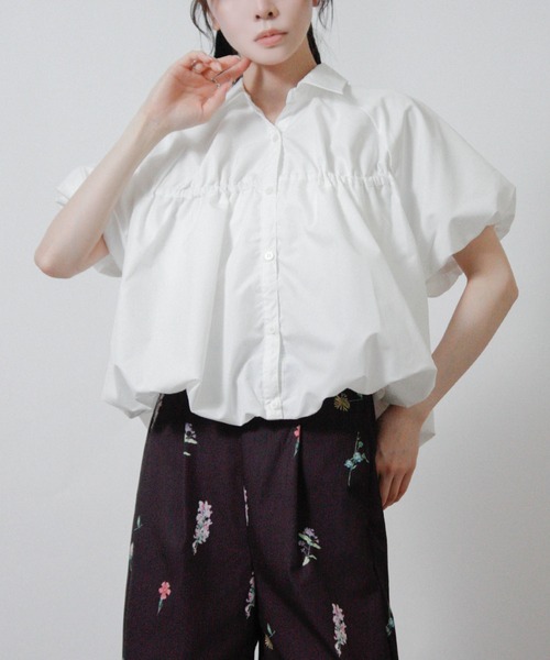 Social GIRL(ソーシャルガール)の「2026SS バルーンシルエット シャーリングシャツ ブラウス 半袖(シャツ/ブラウス・レディース・ブルー/オフホワイト/ピンク・M)」の4枚目の写真