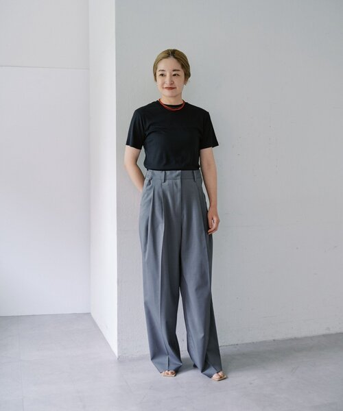 SHENERY(シーナリー)の「【LUALY】シアープレーンチビTee(Tシャツ/カットソー・レディース・ブラック/モカ/サックスブルー/オフホワイト/イエロー・FREE)」の18枚目の写真