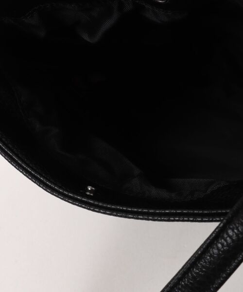 Champion（チャンピオン）の「チャンピオン ショルダーバッグ 5W30 2L 65281（ショルダーバッグ・メンズ・ベージュ/ブラック・FREE）」の5枚目の写真