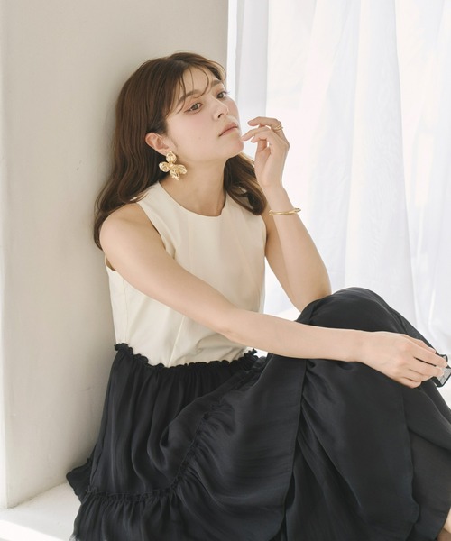 Olu.(オルドット)の「ランダムギャザーフレアワンピース(ワンピース・レディース・アイボリー/チャコールグレー・0/1)」の8枚目の写真