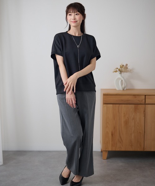 DAYRA(デイラ)の「クルーネック 裾切り替え オーバーサイズ 半袖 トップス(Tシャツ/カットソー・レディース・ホワイト/ダークグレー/ネイビー/ブラック・FREE)」の6枚目の写真