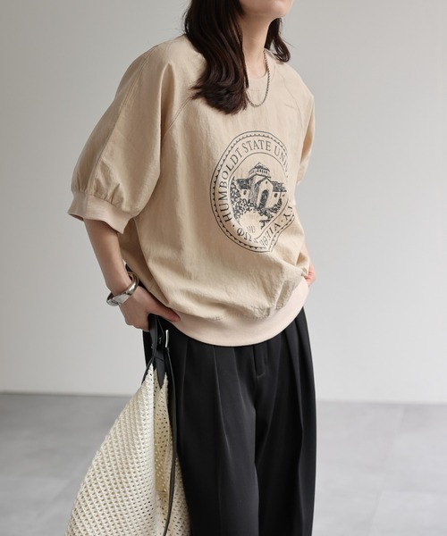 ap retro(アプレトロ)の「カレッジロゴラグランTeeシャツ / Teeブラウス(Tシャツ/カットソー・レディース・ベージュ/チャコール・FREE)」の5枚目の写真
