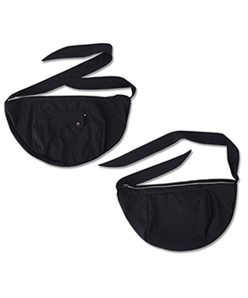 RECULER(ルキュレ)の「Wrinkle cloth cross bag(メッセンジャーバッグ・レディース・ベージュ/ブラック・FREE)」の1枚目の写真