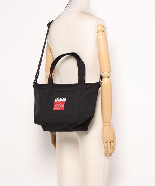 Manhattan Portage(マンハッタンポーテージ)の「Manhattan Portage/マンハッタンポーテージ トートバッグ "ちいかわ" REGO TOTE(M) W/ZIPPER VER2 CKW26 MP1305Z2CKW26(トートバッグ・メンズ・ブラック・FREE)」の5枚目の写真