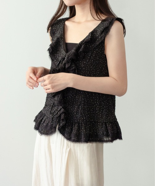 on:nue（オンニュ）の「【on:nue】[着用動画あり！] ドットフリルVネックレースブラウス（シャツ/ブラウス・レディース・ブラック/アイボリー・FREE）」の6枚目の写真