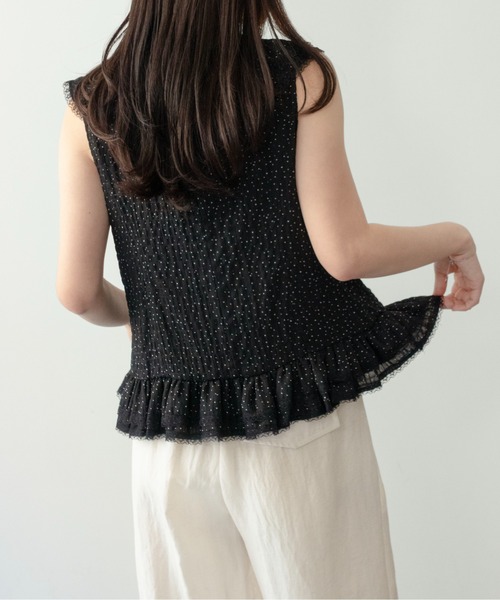 on:nue（オンニュ）の「【on:nue】[着用動画あり！] ドットフリルVネックレースブラウス（シャツ/ブラウス・レディース・ブラック/アイボリー・FREE）」の7枚目の写真