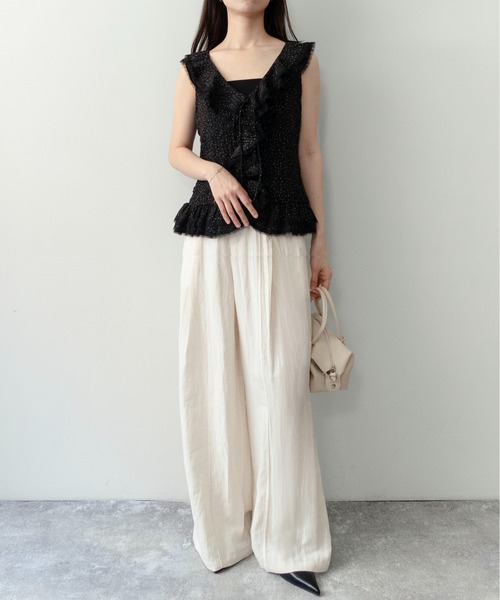 on:nue（オンニュ）の「【on:nue】[着用動画あり！] ドットフリルVネックレースブラウス（シャツ/ブラウス・レディース・ブラック/アイボリー・FREE）」の14枚目の写真