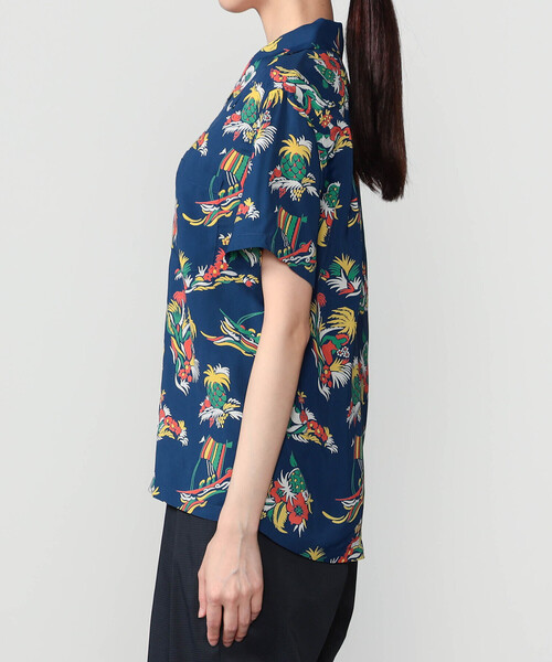 SUN SURF（サンサーフ）の「SUN SURF | 半袖ハワイアンシャツ "ISLAND TRIP" WOMEN（シャツ/ブラウス・レディース・オフホワイト/ネイビー・S）」の3枚目の写真