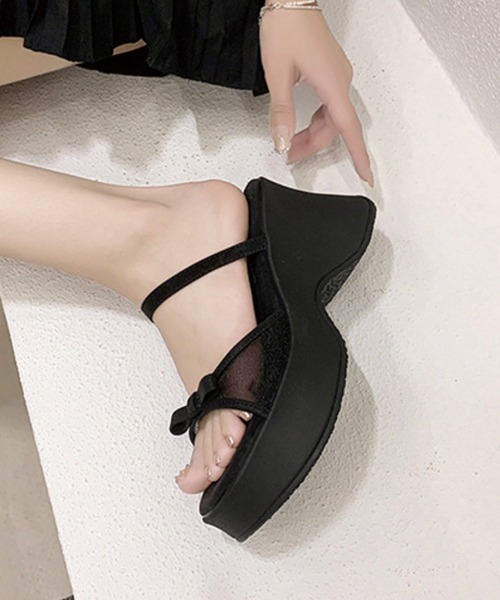 ADDITION STORE(アディションストア)の「\脚長美脚♪プラス8センチ/リボンアクセント 厚底サンダル(サンダル・レディース・ホワイト/ブラック・25/24.5/24/23.5/23)」の17枚目の写真