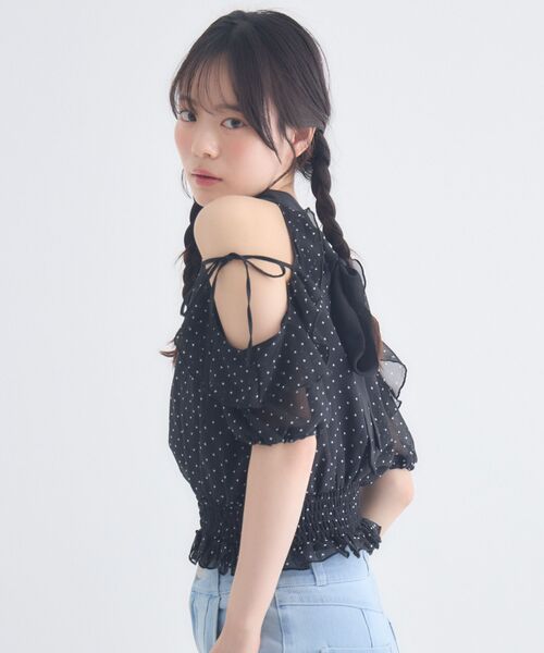 ems excite(エムズエキサイト)の「バックリボンアメスリブラウス(シャツ/ブラウス・レディース・ブルー系その他2/ブラック系その他4/ナチュラル・FREE)」の18枚目の写真