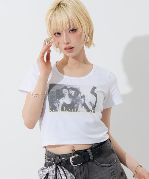 ANAP(アナップ)の「英字プリントクロップド丈Tシャツ(Tシャツ/カットソー・レディース・ブラック/ホワイト/ライトグレー・F)」の9枚目の写真