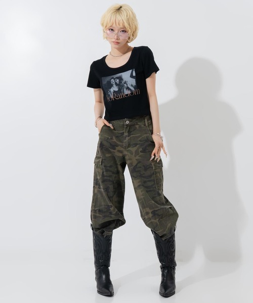 ANAP(アナップ)の「英字プリントクロップド丈Tシャツ(Tシャツ/カットソー・レディース・ブラック/ホワイト/ライトグレー・F)」の7枚目の写真
