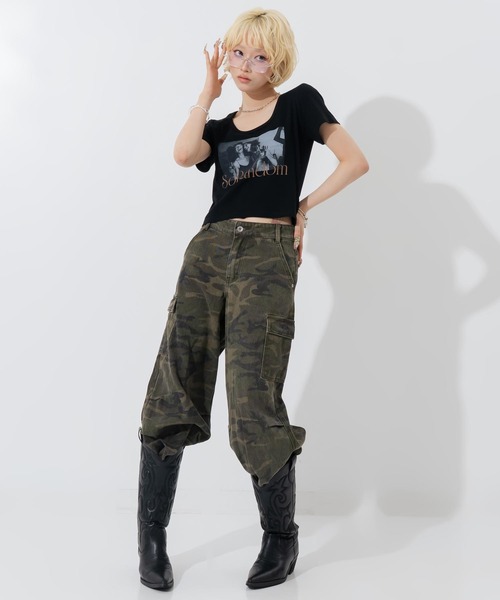 ANAP(アナップ)の「英字プリントクロップド丈Tシャツ(Tシャツ/カットソー・レディース・ブラック/ホワイト/ライトグレー・F)」の8枚目の写真