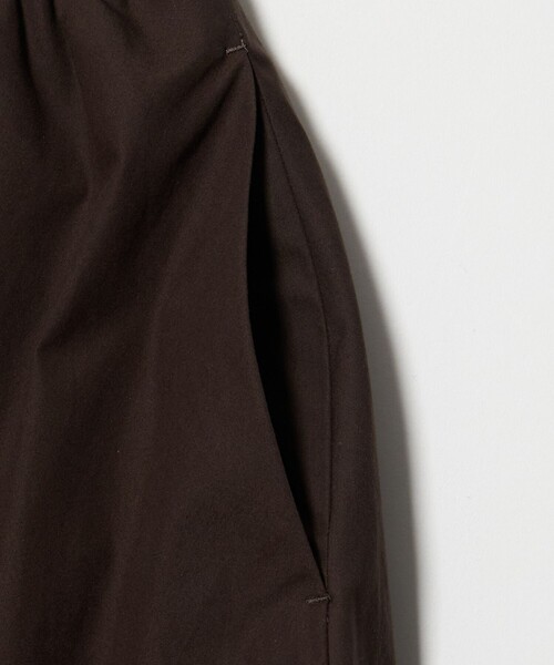 UNITED ARROWS（ユナイテッドアローズ）の「シルキー ギャザー フレア スカート ‐ウォッシャブル‐（スカート・レディース・ブラック/ダークブラウン・38/36）」の10枚目の写真