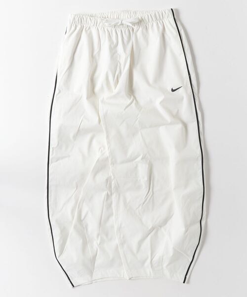 NIKE(ナイキ)の「NIKE/ナイキ WS ESSNTL BARREL パンツ(その他パンツ・レディース・ブラック/ベージュ・M/L/XL/S)」の2枚目の写真