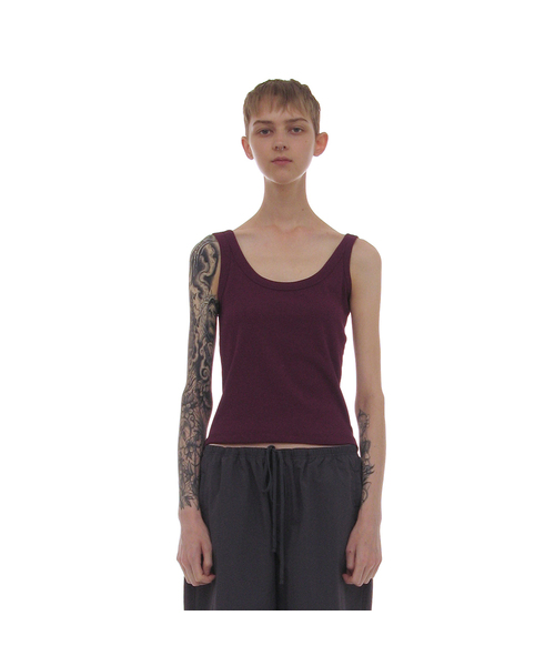 PARTIMENTO WOMEN(パルティメントウィメン)の「PWC アンバランスストラップスリーブレス_12カラー(Tシャツ/カットソー・レディース・カーキブラウン/グレー系その他/プラム/ホワイト/ブラック/レッド/パープル/ネイビー/グレー/オリーブ/アイボリー/ミント・SMALL/MEDIUM/LARGE)」の11枚目の写真