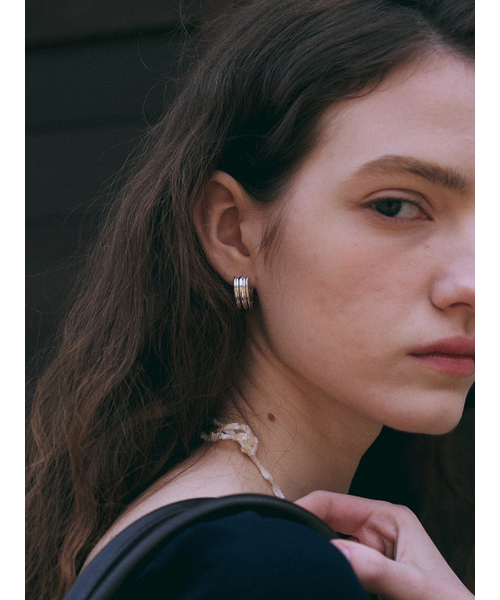 DENU（デヌ）の「Outstanding onetouch earring（ピアス（両耳用）・レディース・その他・FREE）」の4枚目の写真