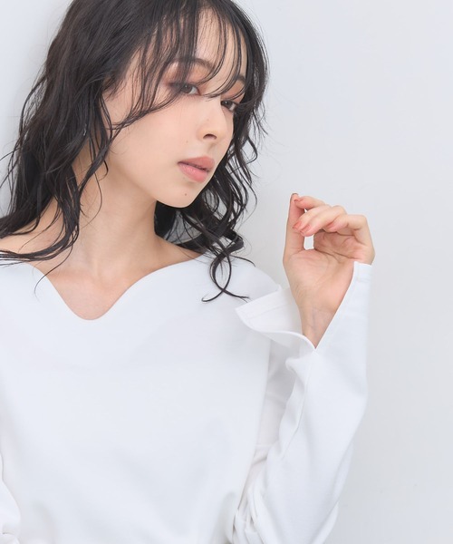 &. NOSTALGIA(アンドドットノスタルジア)の「UVカーブネックトップス(Tシャツ/カットソー・レディース・ブラック/ホワイト・M)」の19枚目の写真