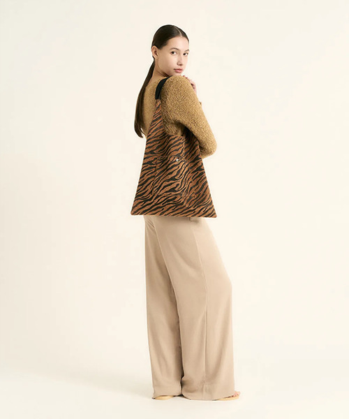 STYLEHAN(スタイルハン)の「ジブラショッパーバッグ BronzeGold(ショルダーバッグ・レディース・ベージュ/ゴールド・FREE)」の10枚目の写真