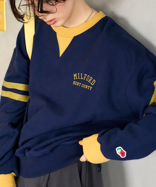 FREAK'S STORE（フリークスストア）の「FRUIT OF THE LOOM×FREAK'S STORE/フルーツオブザルーム 別注 配色ロゴスウェット/ライン ロゴスウェット（スウェット・レディース・ワイン/チャコール/ネイビー・ﾌﾘ-）」の8枚目の写真