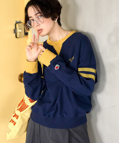 FREAK'S STORE（フリークスストア）の「FRUIT OF THE LOOM×FREAK'S STORE/フルーツオブザルーム 別注 配色ロゴスウェット/ライン ロゴスウェット（スウェット・レディース・ワイン/チャコール/ネイビー・ﾌﾘ-）」の14枚目の写真