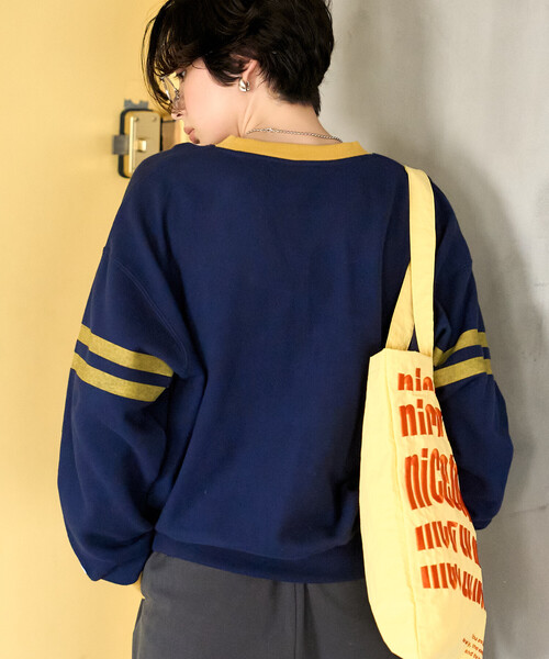FREAK'S STORE（フリークスストア）の「FRUIT OF THE LOOM×FREAK'S STORE/フルーツオブザルーム 別注 配色ロゴスウェット/ライン ロゴスウェット（スウェット・レディース・ワイン/チャコール/ネイビー・ﾌﾘ-）」の17枚目の写真