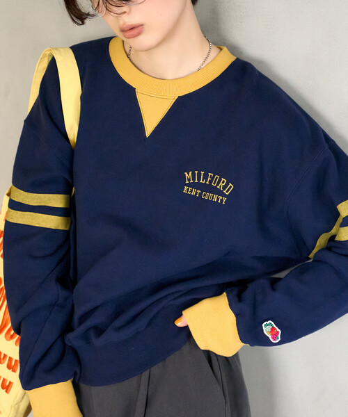 FREAK'S STORE（フリークスストア）の「FRUIT OF THE LOOM×FREAK'S STORE/フルーツオブザルーム 別注 配色ロゴスウェット/ライン ロゴスウェット（スウェット・レディース・ワイン/チャコール/ネイビー・ﾌﾘ-）」の19枚目の写真