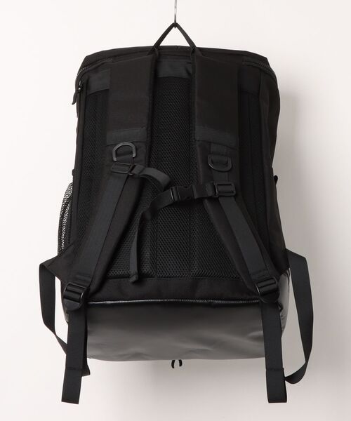 KiU(キウ)の「KiU/キウ SQUARE BACKPACK(バックパック/リュック・メンズ・ブラック/サンドベージュ・FREE)」の3枚目の写真