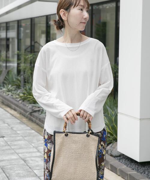 ITEMS URBANRESEARCH(アイテムズ アーバンリサーチ)の「シアーロングTシャツ(Tシャツ/カットソー・レディース・ブラウン/ライトブルー/イエロー系その他/ブラック/ホワイト・FREE)」の1枚目の写真