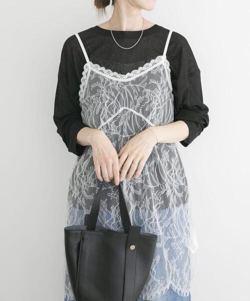 ITEMS URBANRESEARCH(アイテムズ アーバンリサーチ)の「シアーロングTシャツ(Tシャツ/カットソー・レディース・ブラウン/ライトブルー/イエロー系その他/ブラック/ホワイト・FREE)」の2枚目の写真