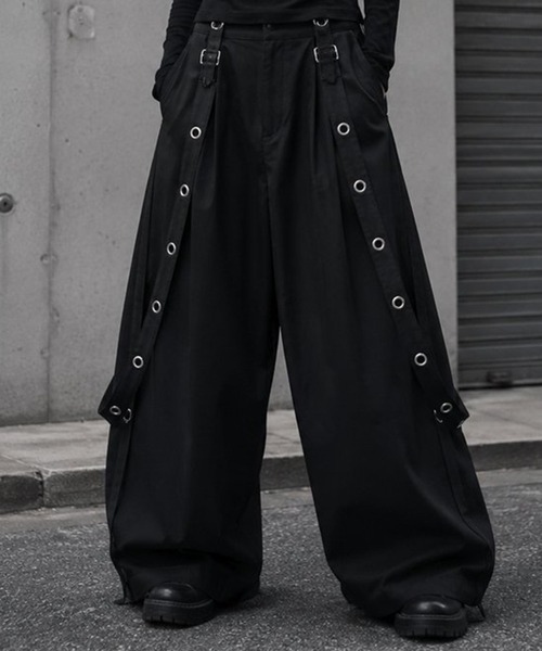 8(eight)(エイト)の「アイレットサスペンダー付きスカンツ(その他パンツ・メンズ・ブラック・LARGE)」の1枚目の写真
