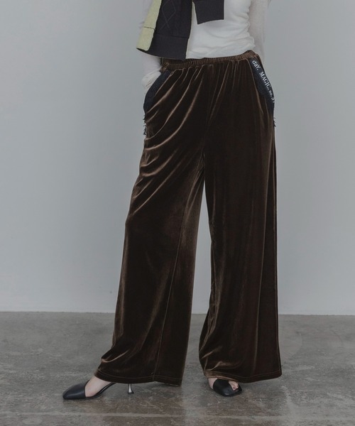 Eimee Law（エイミーロウ）の「ポケットトリム ベロアリラックスパンツ（その他パンツ・レディース・ライトグレー/ブラック/ブラウン・FREE）」の3枚目の写真