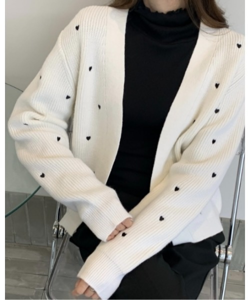 BIRTHDAY BASH(バースデイバッシュ)の「HEART DOT KNIT CARDIGAN(ハートドットニットカーディガン)(カーディガン/ボレロ・レディース・ブラック/ホワイト・FREE)」の11枚目の写真