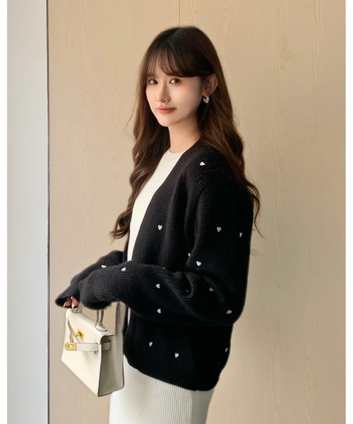 BIRTHDAY BASH(バースデイバッシュ)の「HEART DOT KNIT CARDIGAN(ハートドットニットカーディガン)(カーディガン/ボレロ・レディース・ブラック/ホワイト・FREE)」の17枚目の写真