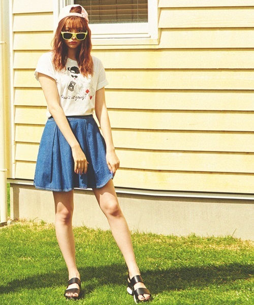 WEGO（ウィゴー）の「WEGO/カラフルTOYサングラス（サングラス・レディース・ブルー/ターコイズブルー/サックスブルー/ブラック/レッド/ピンク/イエロー系その他/パープル/イエロー/ライトパープル/ホワイト/グリーン/ライトピンク/オレンジ系その他・FREE）」の22枚目の写真